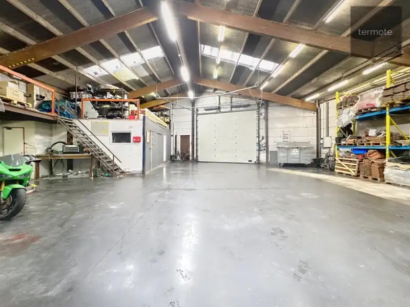 woning met magazijn foto 6