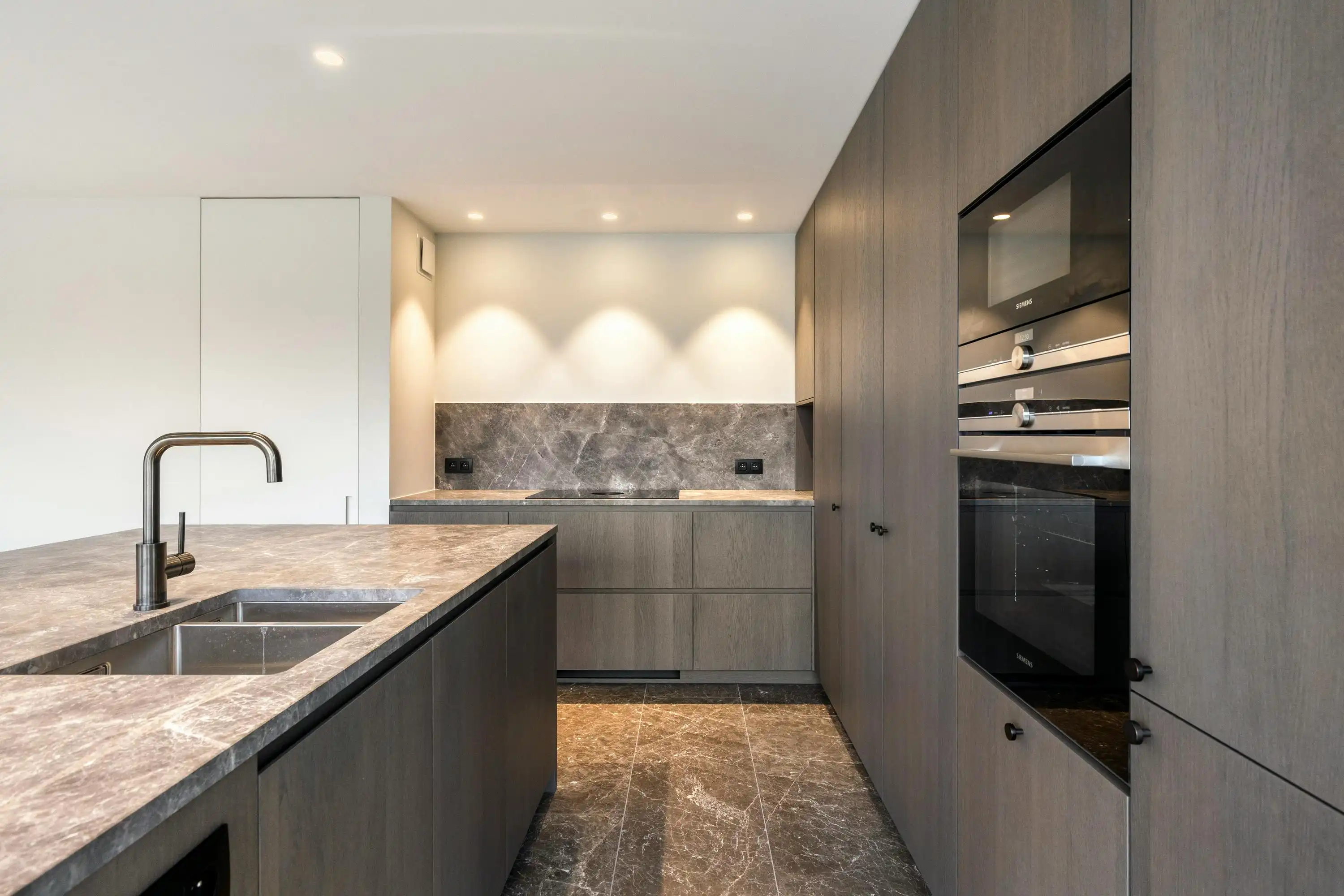 Luxueus appartement met 2 kamers te koop in Waregem foto 4