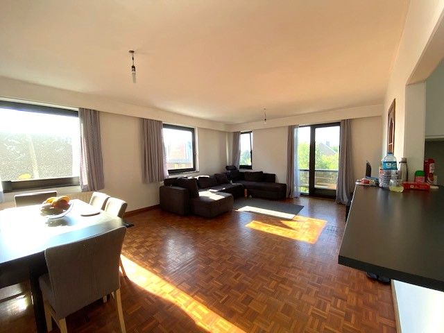 3 slaapkamer appartement met autostaanplaats en kelder in centrum Geel foto 6