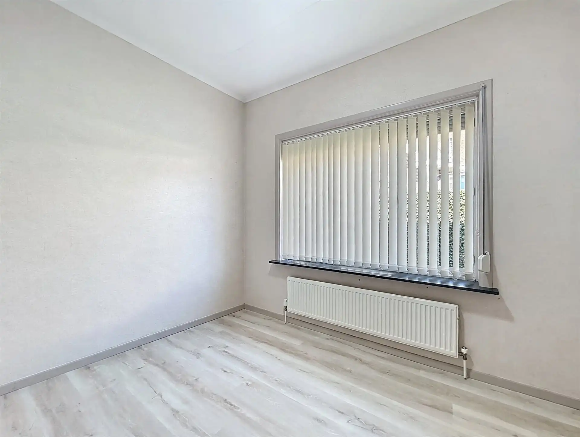 Open bebouwing met 3 slaapkamers en inpandige garage op toplocatie foto 13