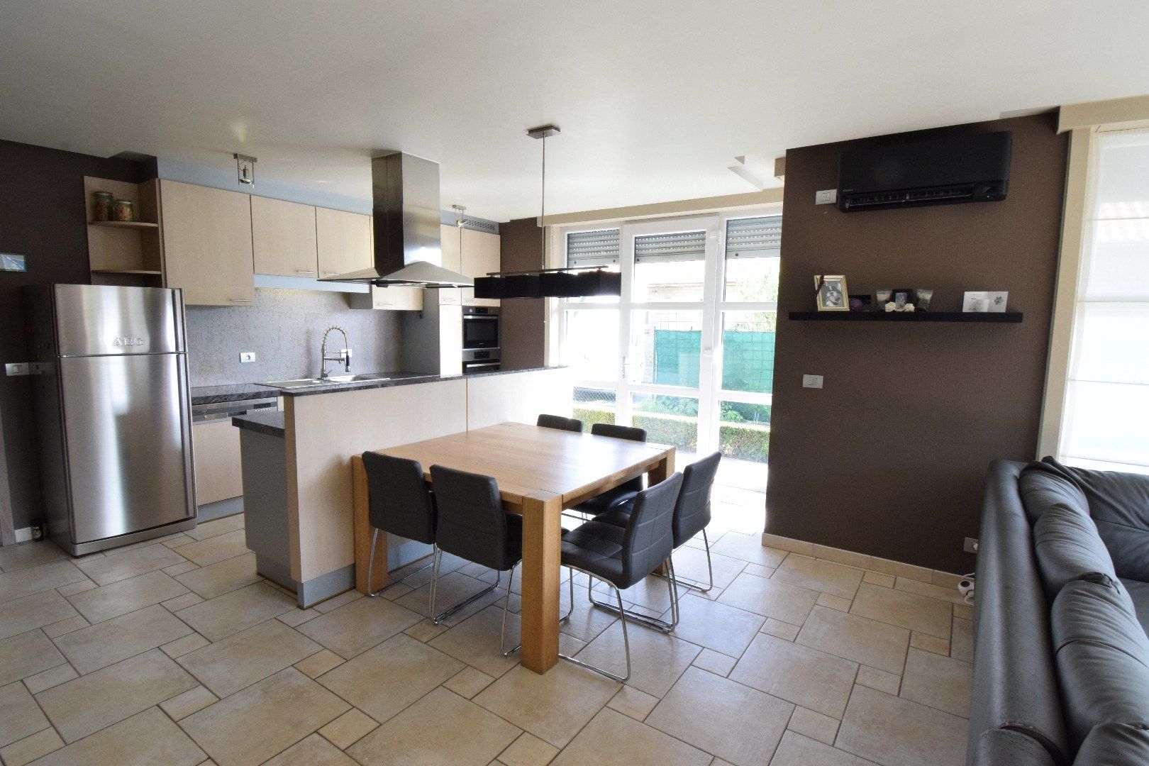 Recente villa met 4 slaapkamers, garage en zonnige tuin in Merkem  foto 6