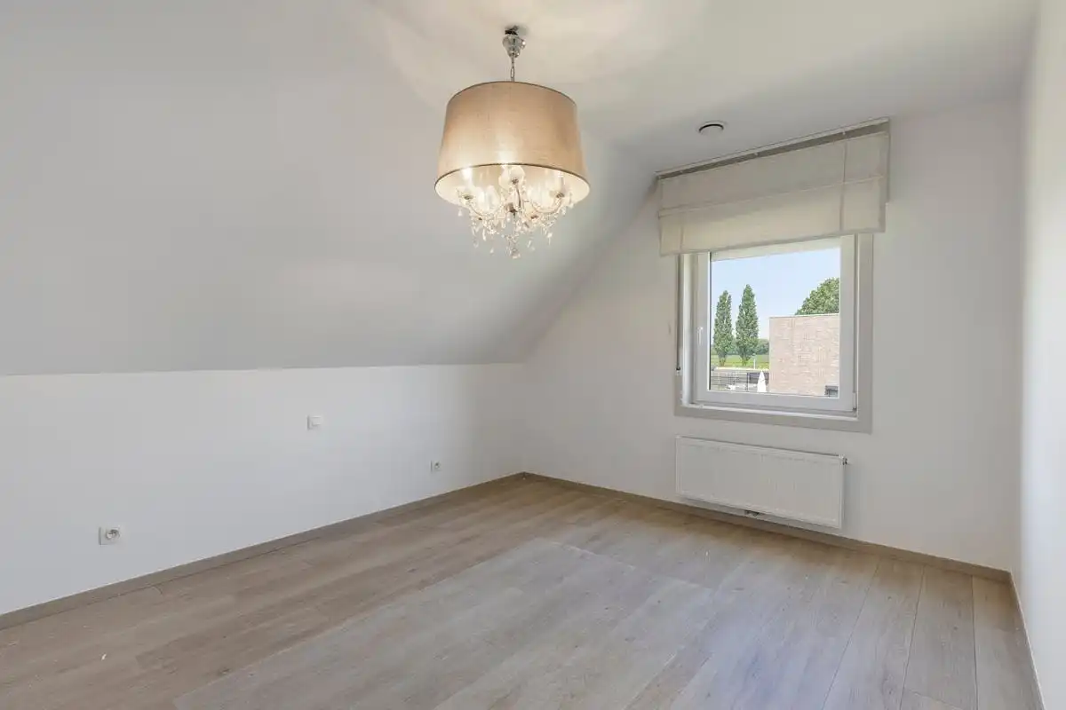 Lichtrijke gezinswoning met 3 slaapkamers te koop in Kuurne! foto 13