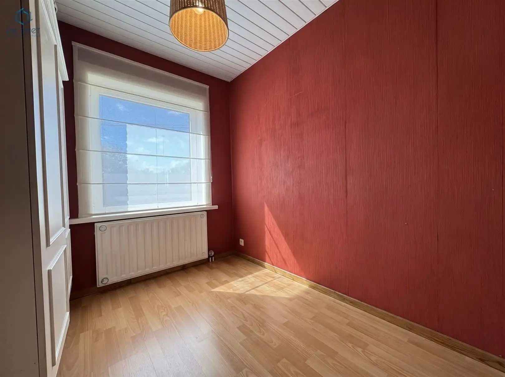 Instapklare woning met garage en tuin foto 18