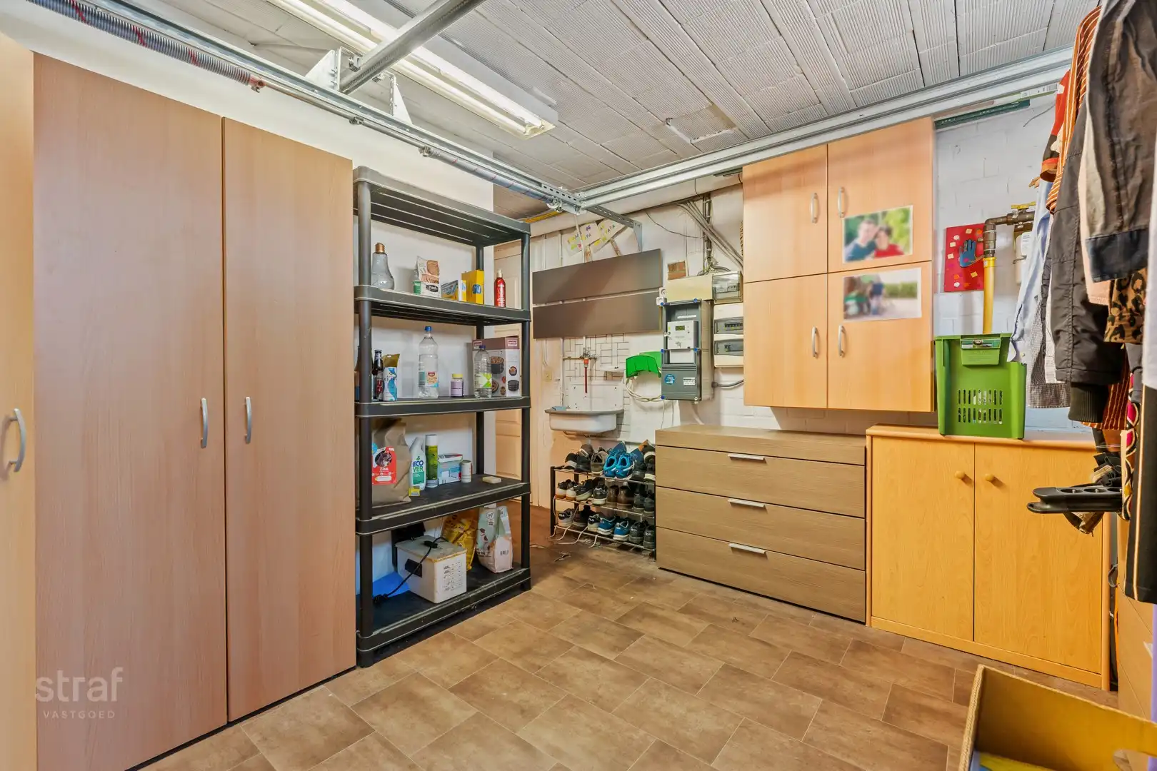 Ruime gezinswoning met 4 slaapkamers, 2 badkamers en tuin foto 17