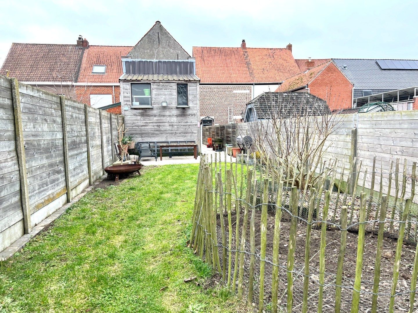 Charme troef in deze starterswoning te Wevelgem! foto 31