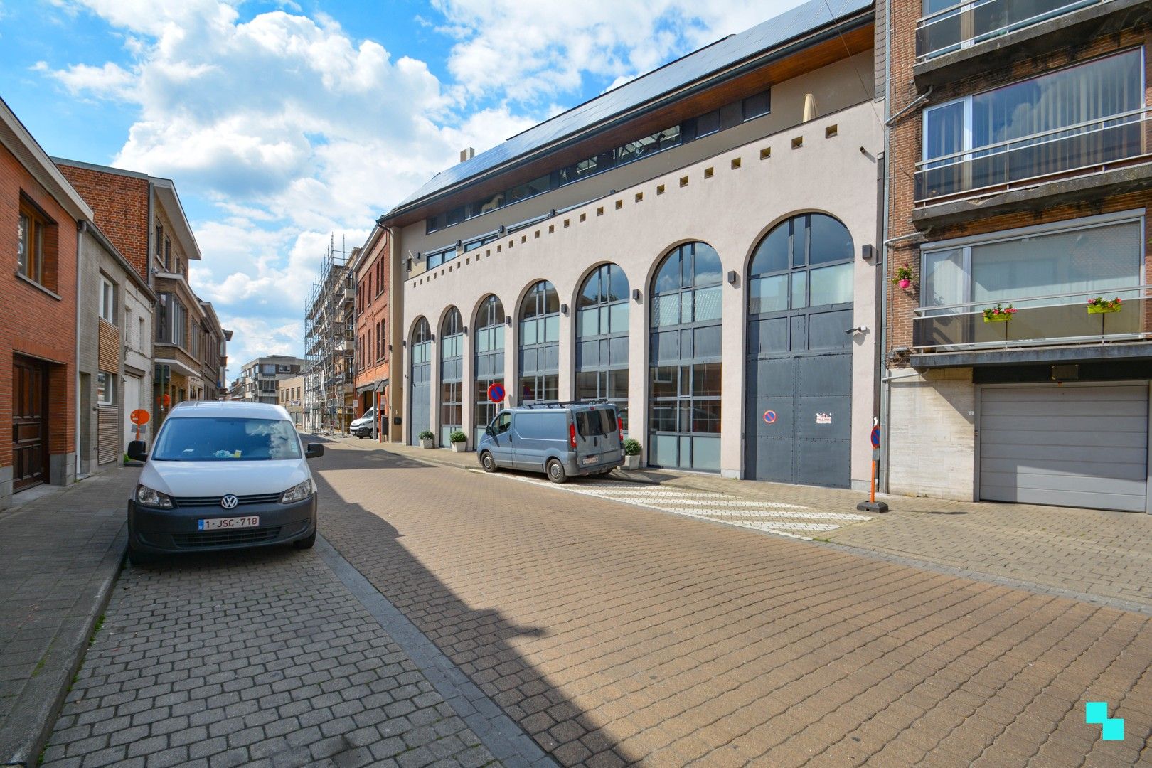 Commercieel gebouw met magazijn in het centrum van Izegem foto 18