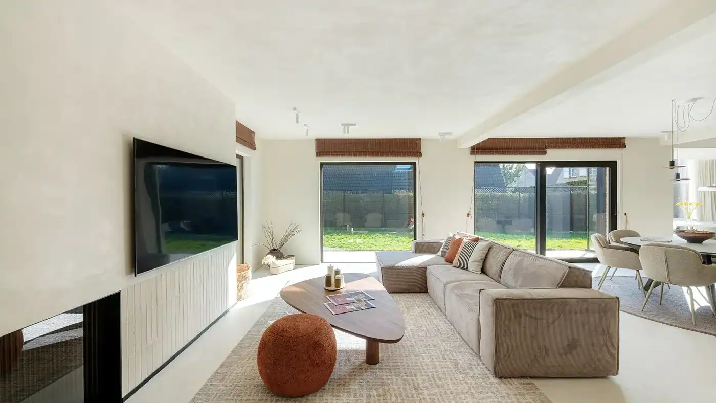 Alleenstaande en luxueus gerenoveerde villa op een rustige en residentiële ligging in Knokke foto 12