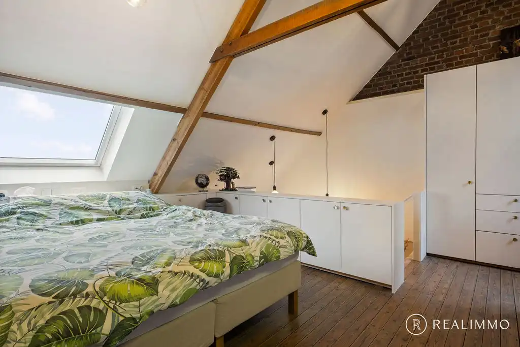 Gezellige en stijlvol gerenoveerde rijwoning te Sint-Denijs foto 20