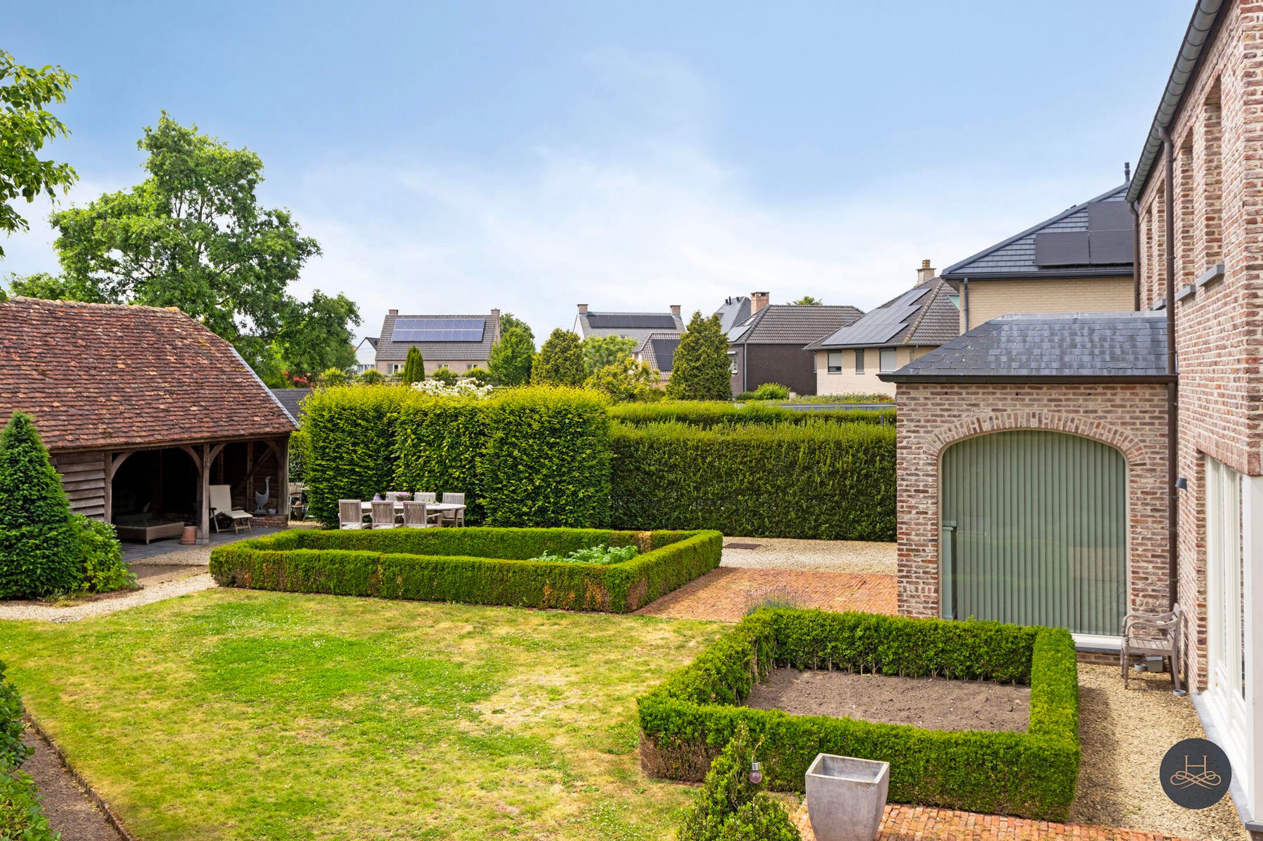 Exclusieve prachtig afgewerkte pastorijwoning met grote tuin foto 56