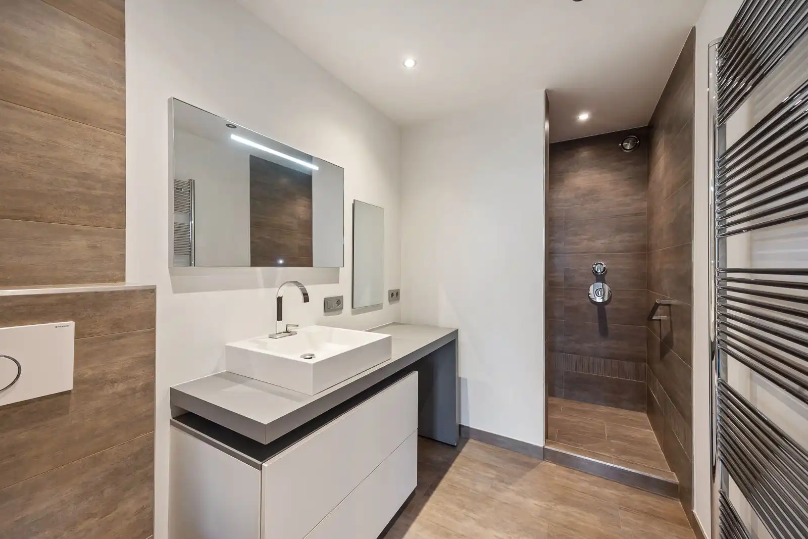 Modern appartement met uniek zicht op de golf van Brasschaat! foto 13