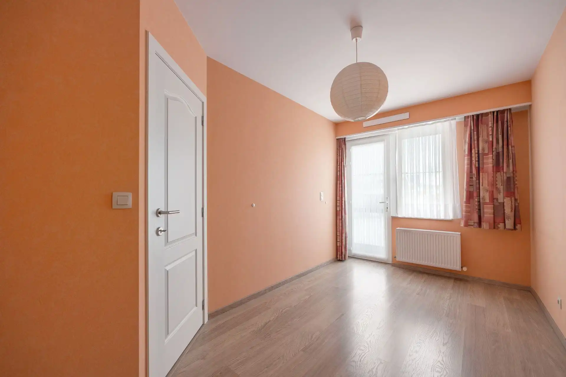 Gelijkvloersappartement met grote tuin & garage foto 27