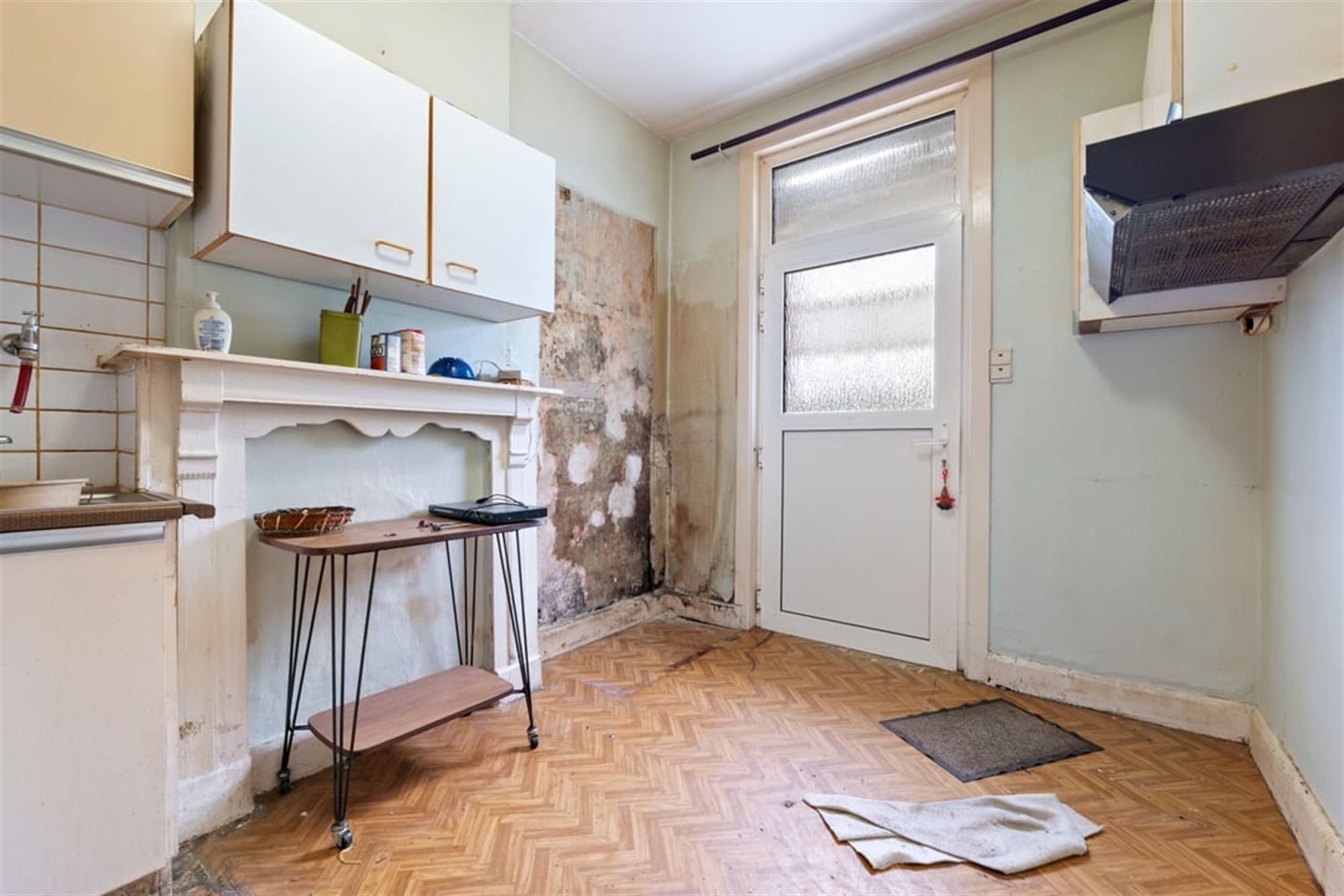 TE RENOVEREN GEZINSWONING MET LOODS IN HET LANDELIJKE GINGELOM  foto 15