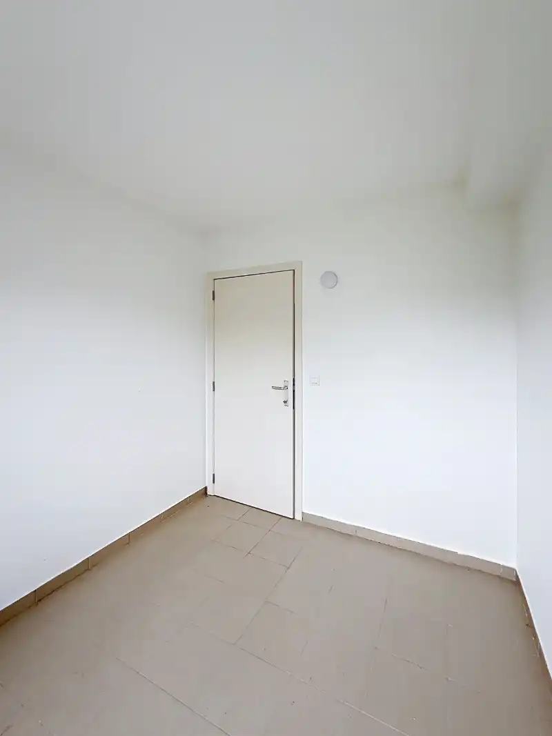 Gelijkvloers appartement met 2 slaapkamers en tuin foto 6