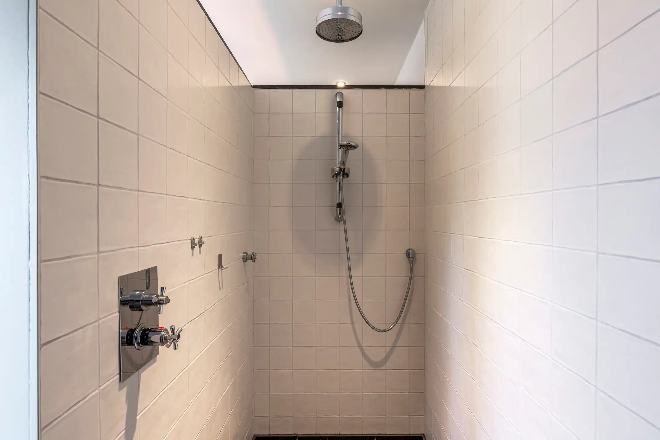 Luxe  villa met een oppervlakte van 475m²  op 1.383m² grond. foto 22