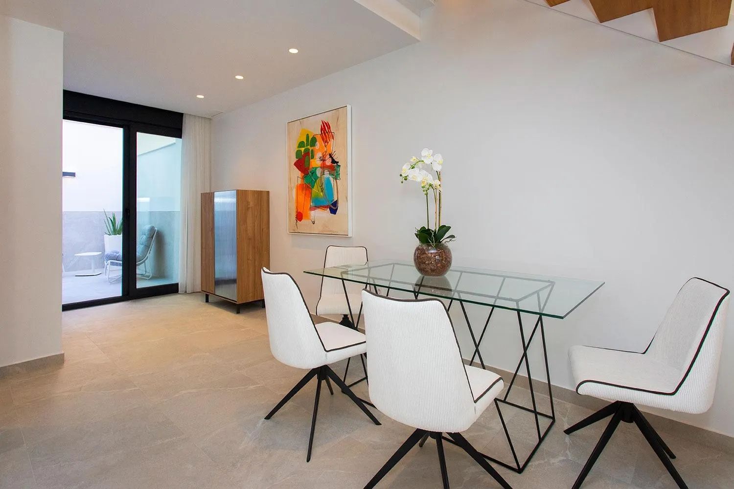 Strak design en strandleven gecombineerd: instapklare luxe woning in hartje Torre de la Horadada foto 9