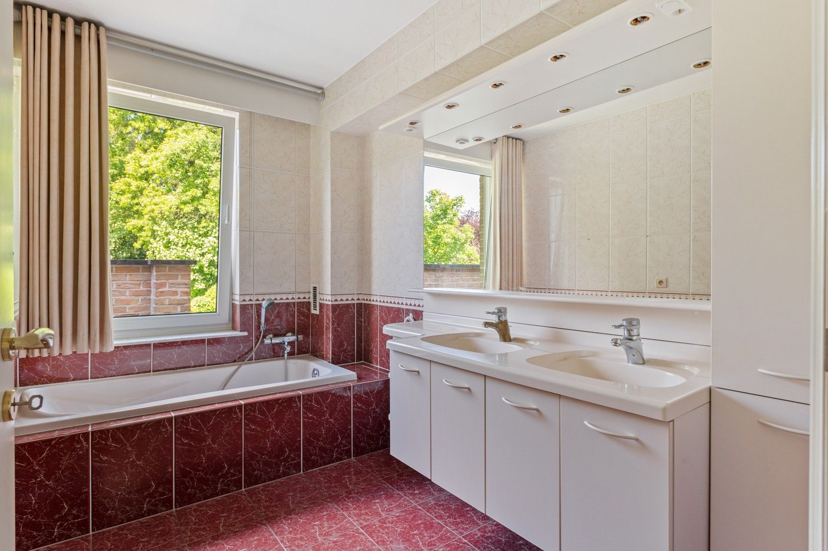 Tijdloze royale villa (EPC B) op prachtig perceel in De List foto 26