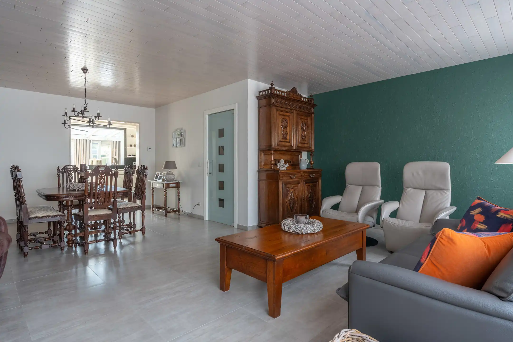 Gunstig gelegen instapklare woning met 2-3 slpks en garage foto 6
