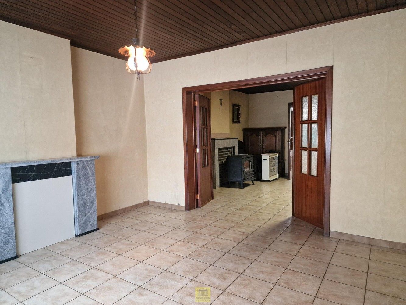 Rustig gelegen gezinswoning met 4 slaapkamers, garage en ruime zolder (= extra kamers) foto 6