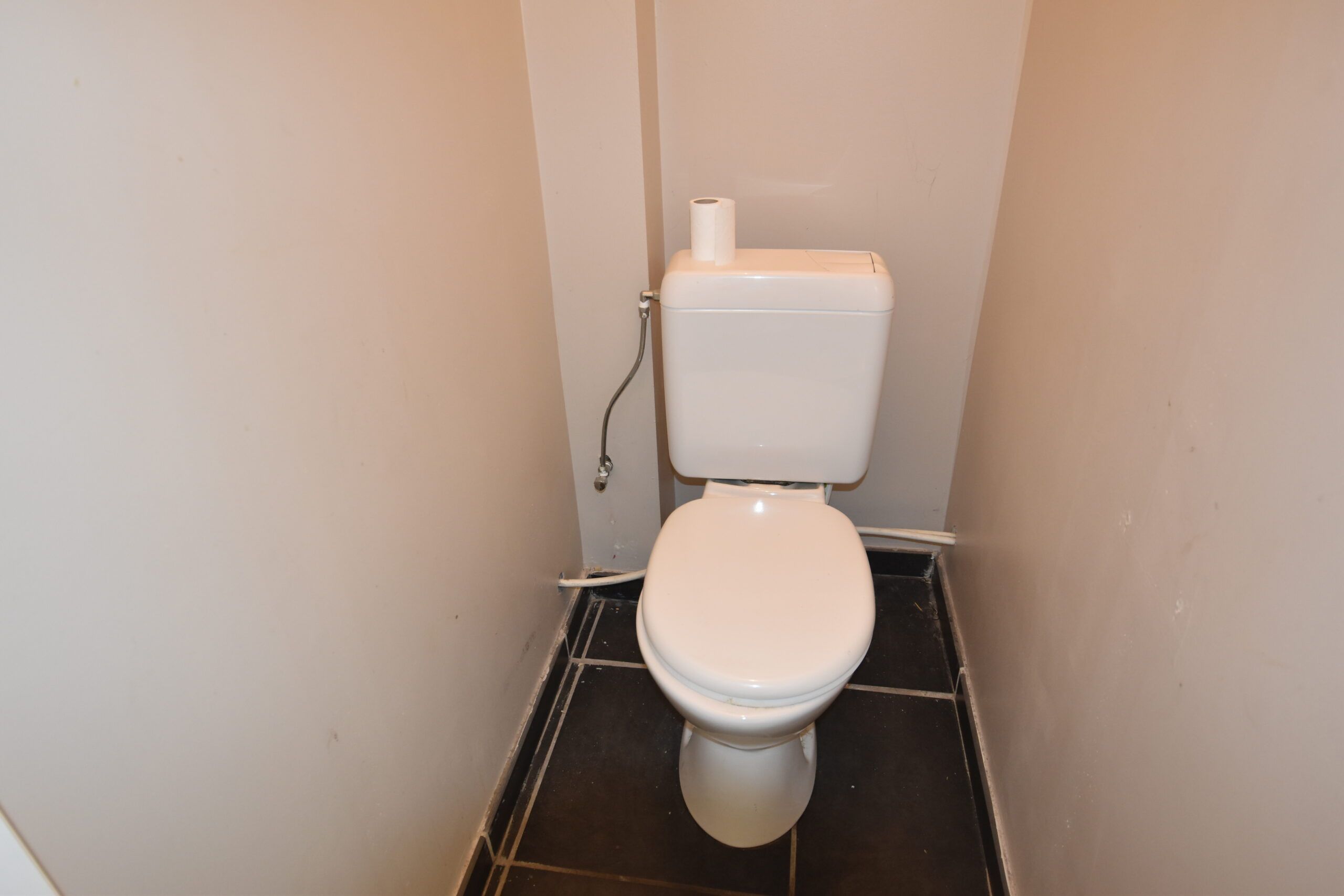 Gerenoveerde ruime woning met 3 slaapkamers foto 5