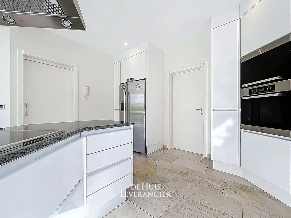 Exclusieve villa op uitzonderlijk perceel van 1 767 m², grenzend aan natuurgebied foto 34