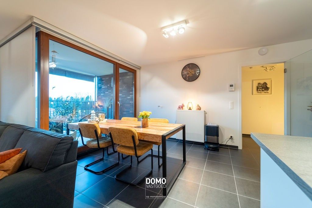 INSTAPKLAAR 2 SLAAPKAMER APPARTEMENT MET PRACHTIG RUIM TERRAS TE BILZEN CENTRUM foto 2