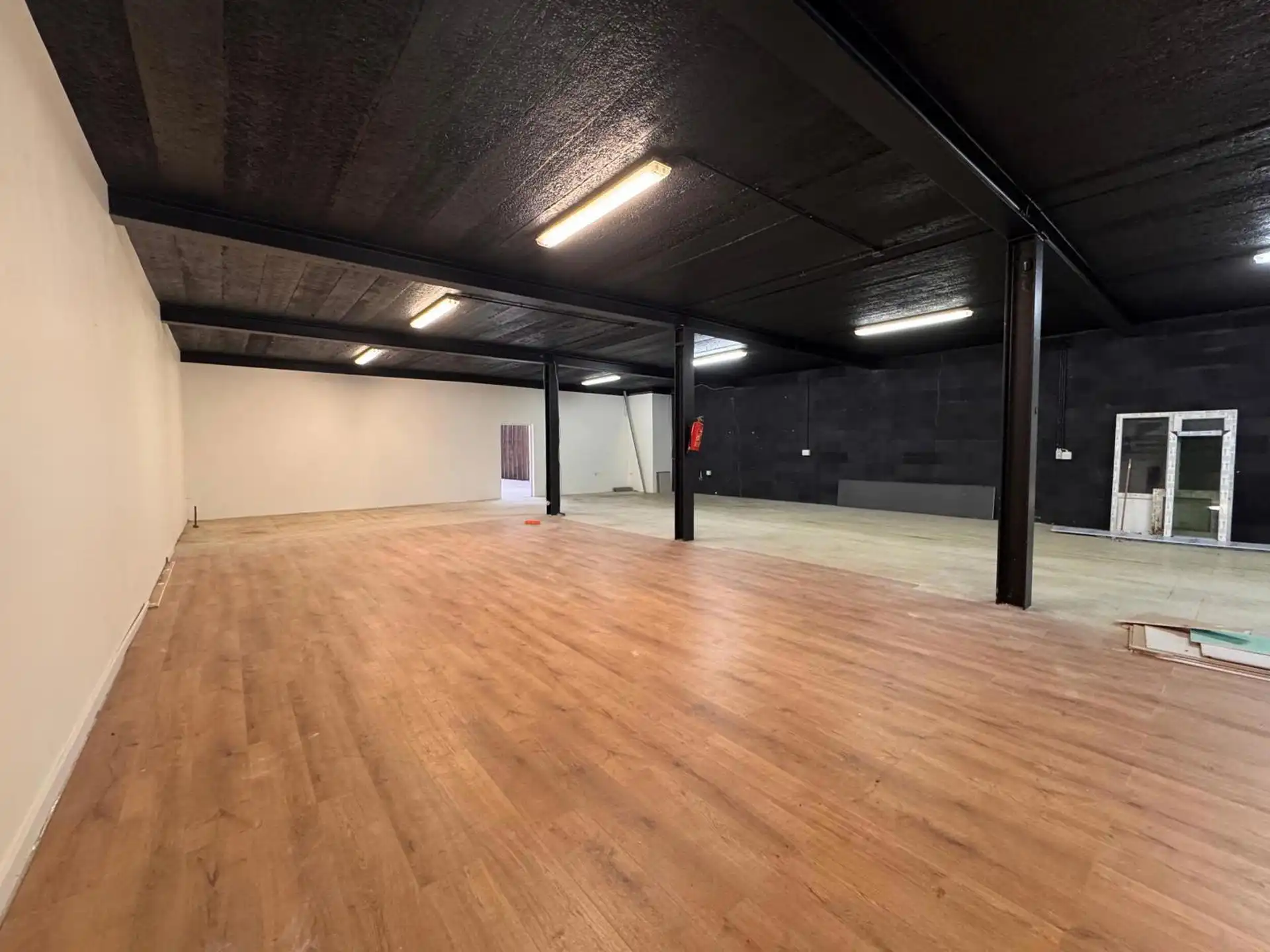 Commercieel gelegen bedrijfsgebouw te Brasschaat  foto 4