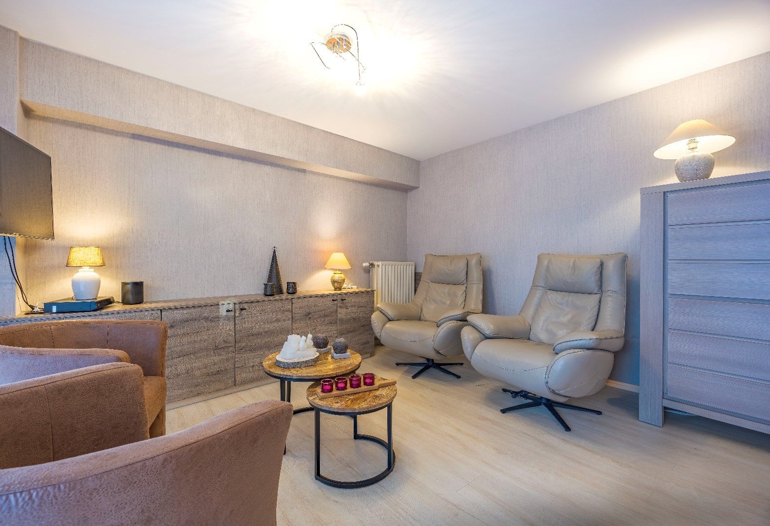 Charmant appartement met zijdelings zeezicht en terras. foto 5