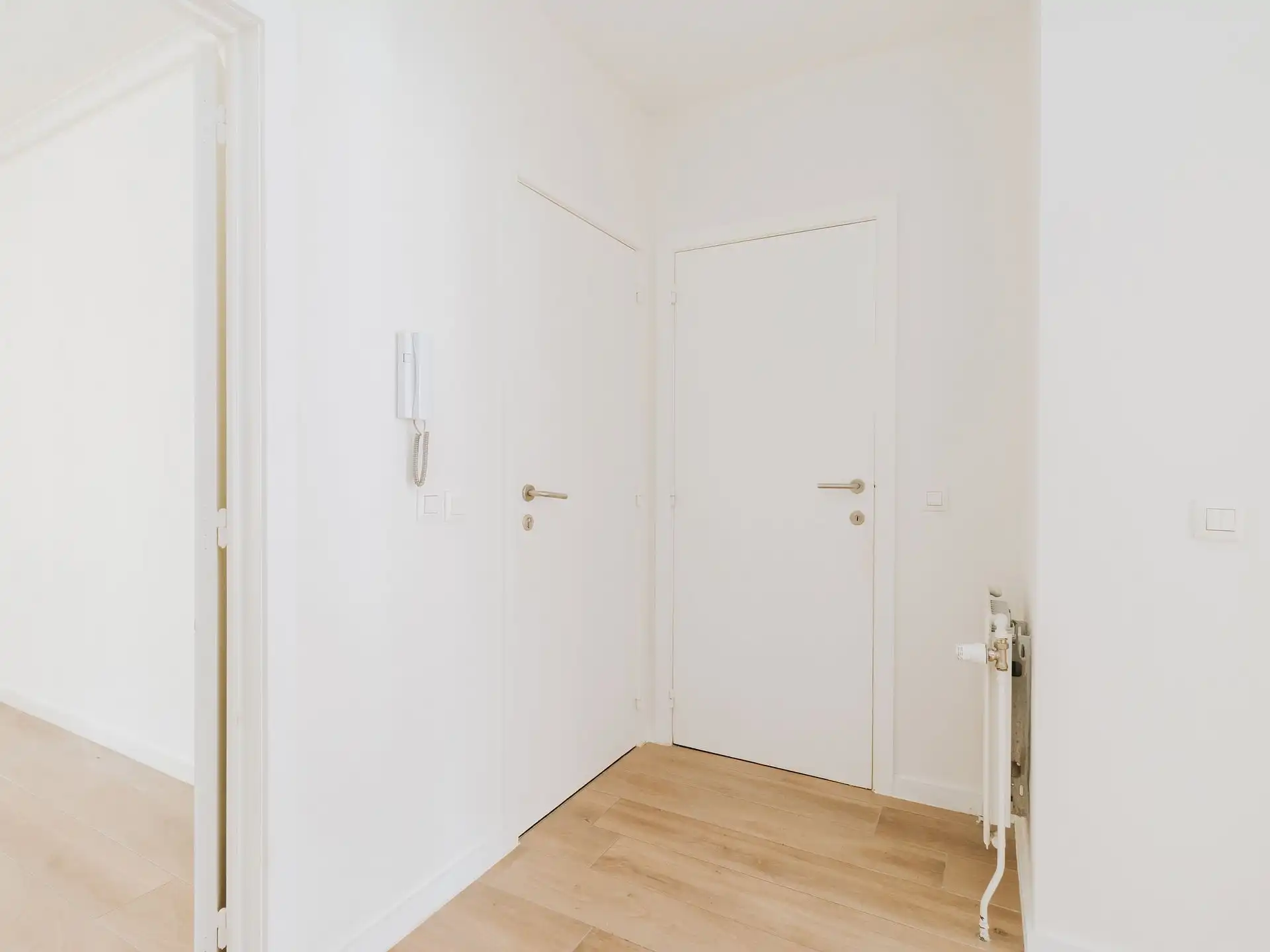 Instapklaar appartement met grote tuin in Berchem foto 7