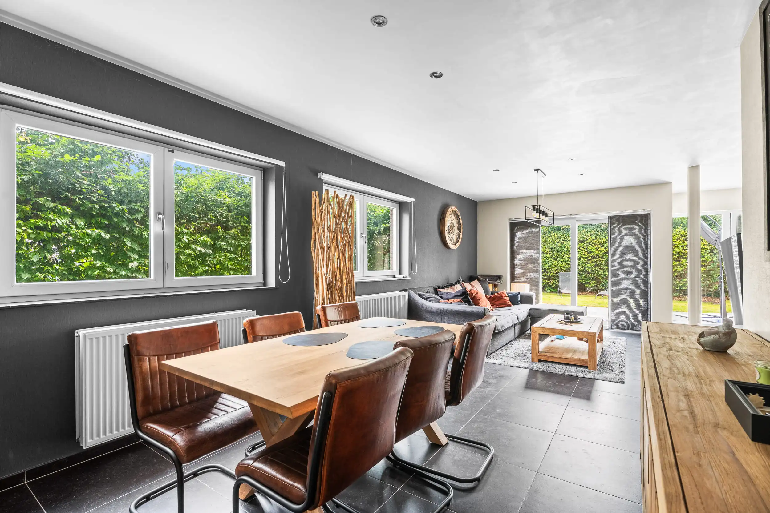 Instapklare halfopen bebouwing met 3 slaapkamers foto 3