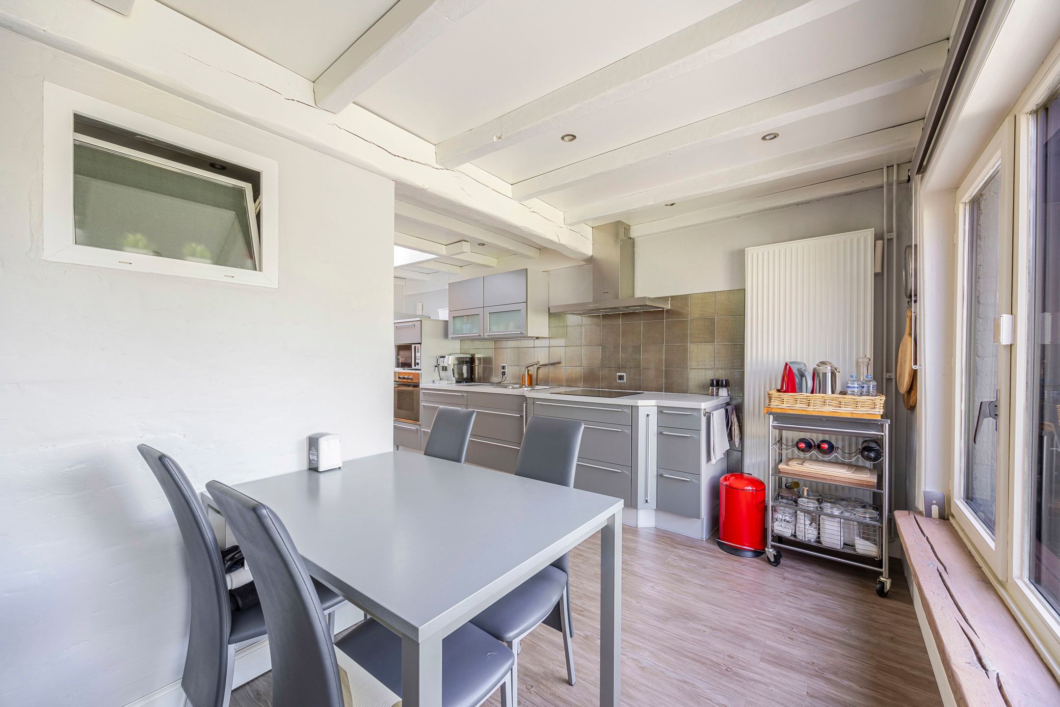 Instapklare rijwoning op uitstekende locatie foto 11