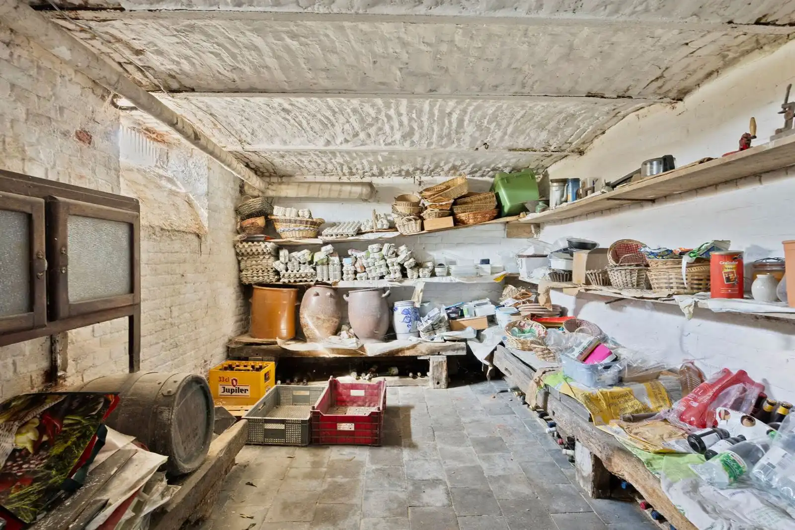 Hoeve met stallen te koop! foto 17
