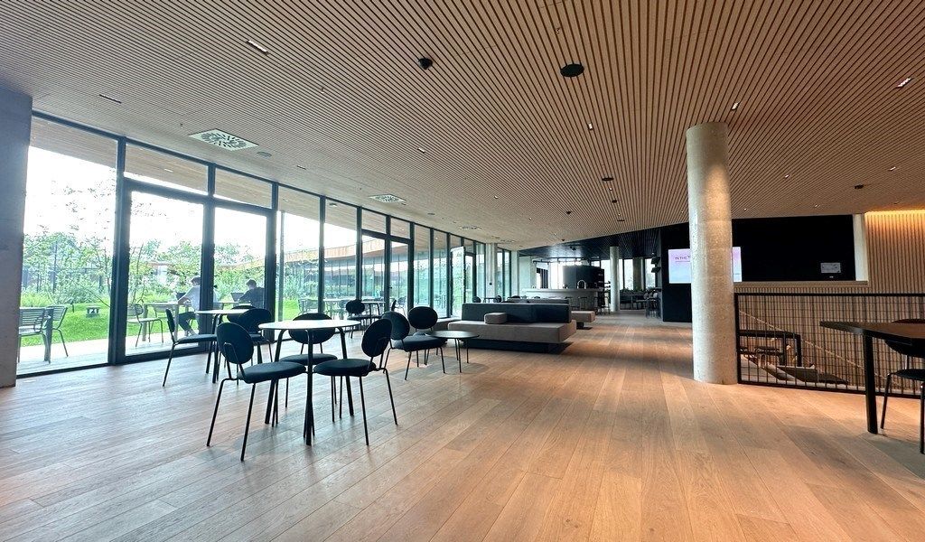 Prachtig gemeubelde kantoren met dienstverlening In The Yard in Drongen foto 12