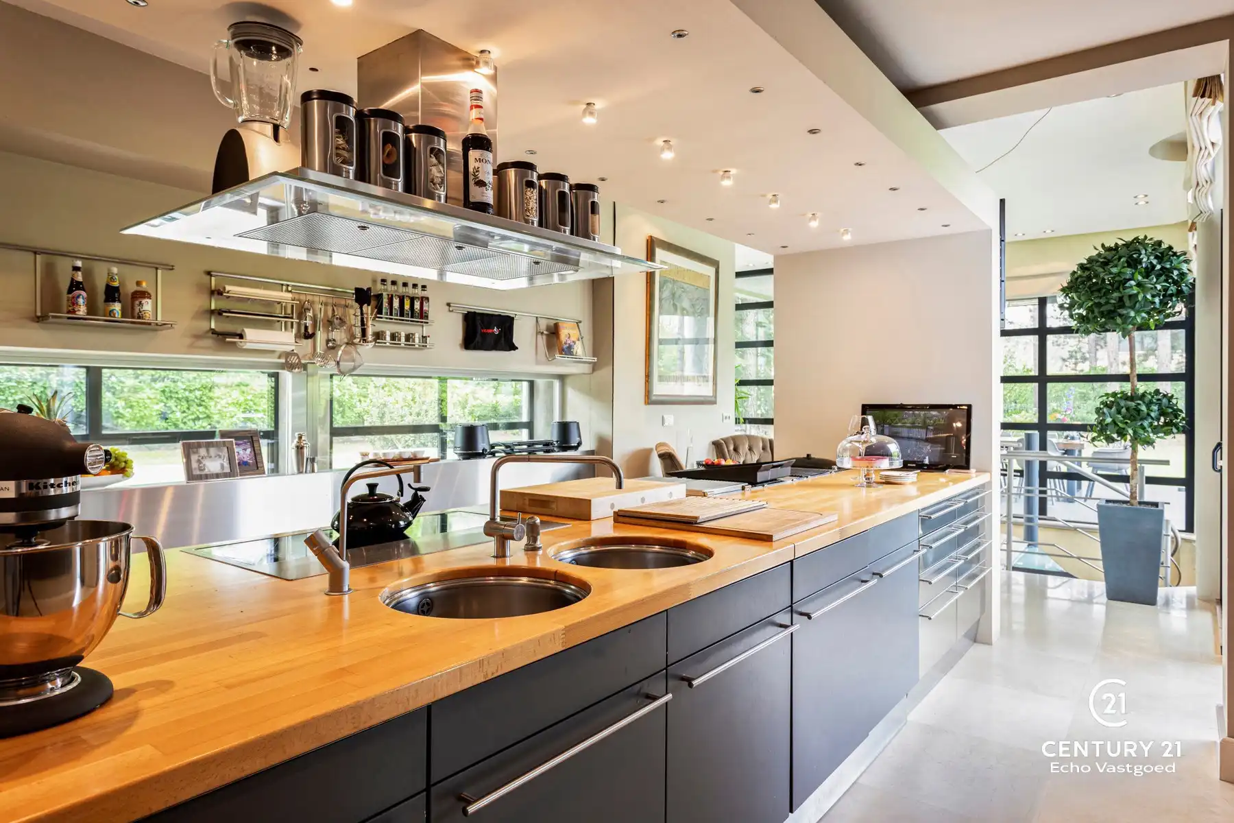 Villa met binnenzwembad en COMPLETE wellness op ca 2590m² foto 13