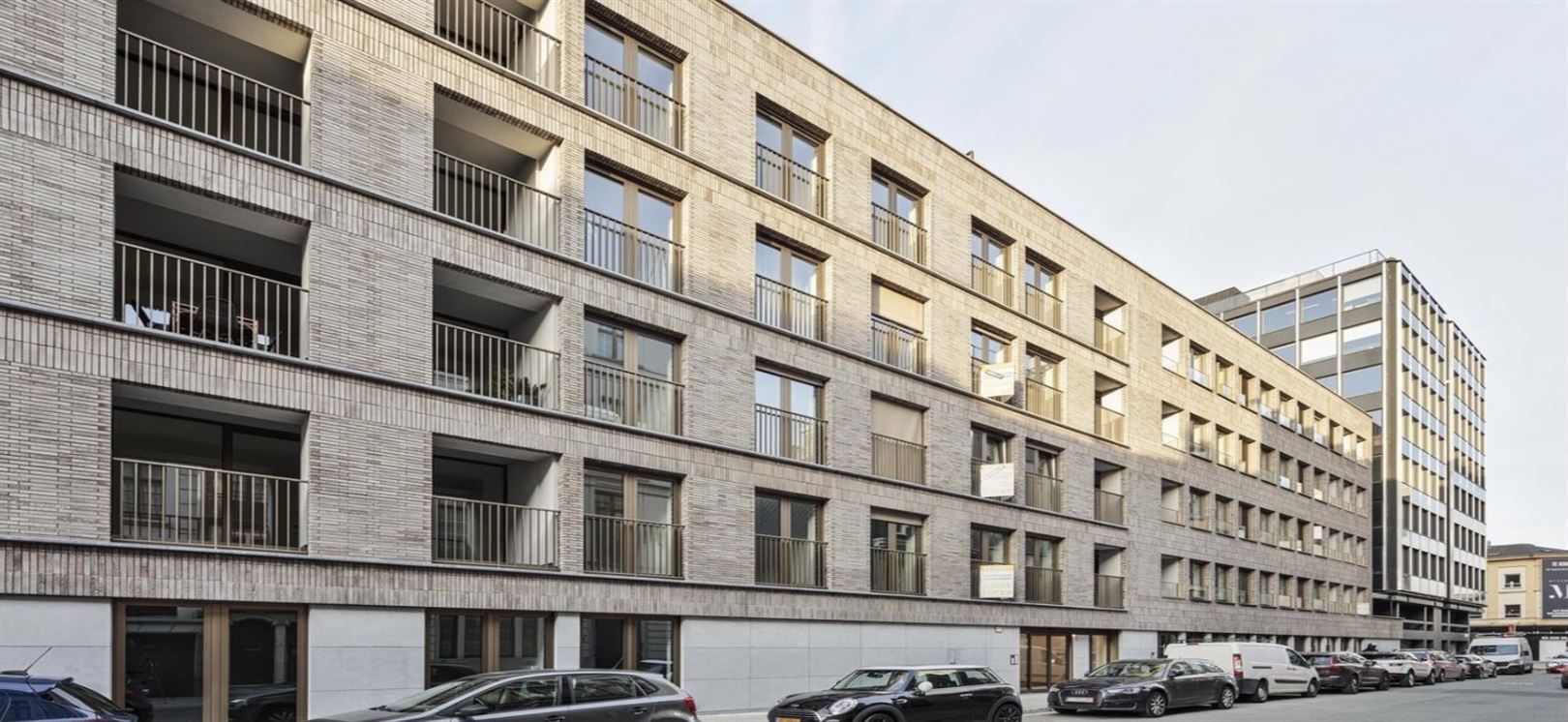Luxe gemeubeld 2slaapkamerappatement met terras & parking! foto 19
