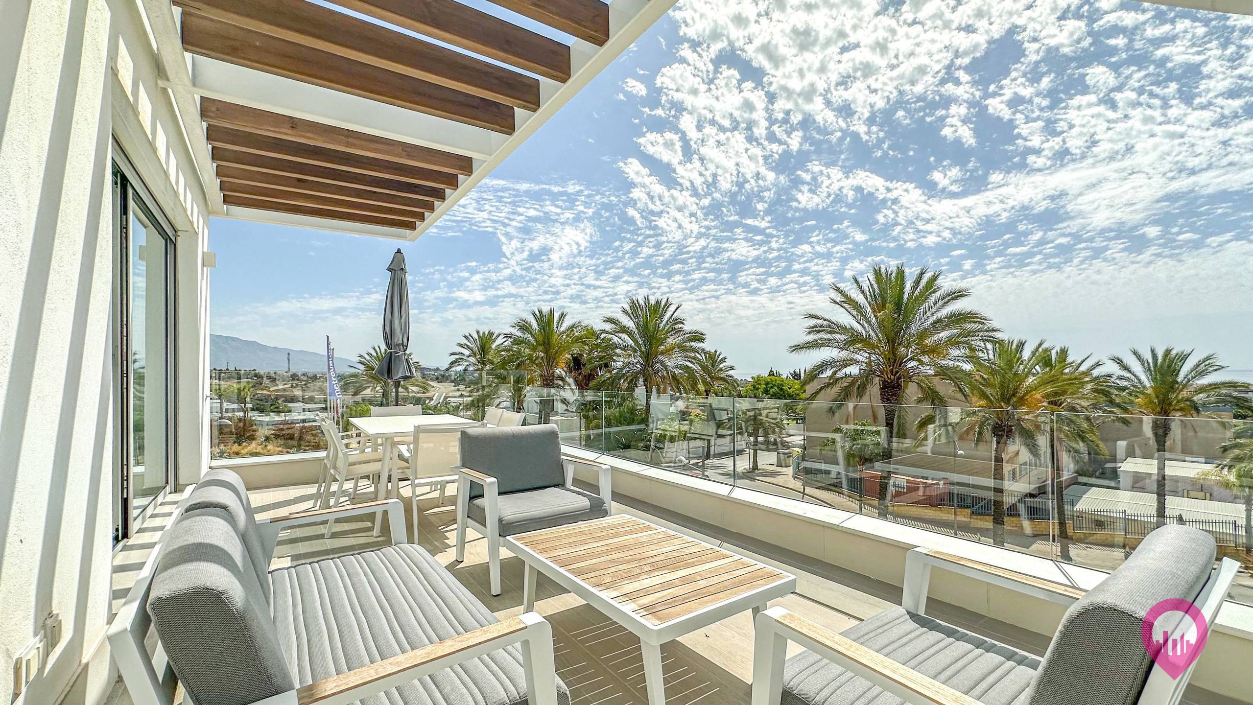 Luxe duplex penthouse met ruim dakterras in luxe resort te Marbella foto 20