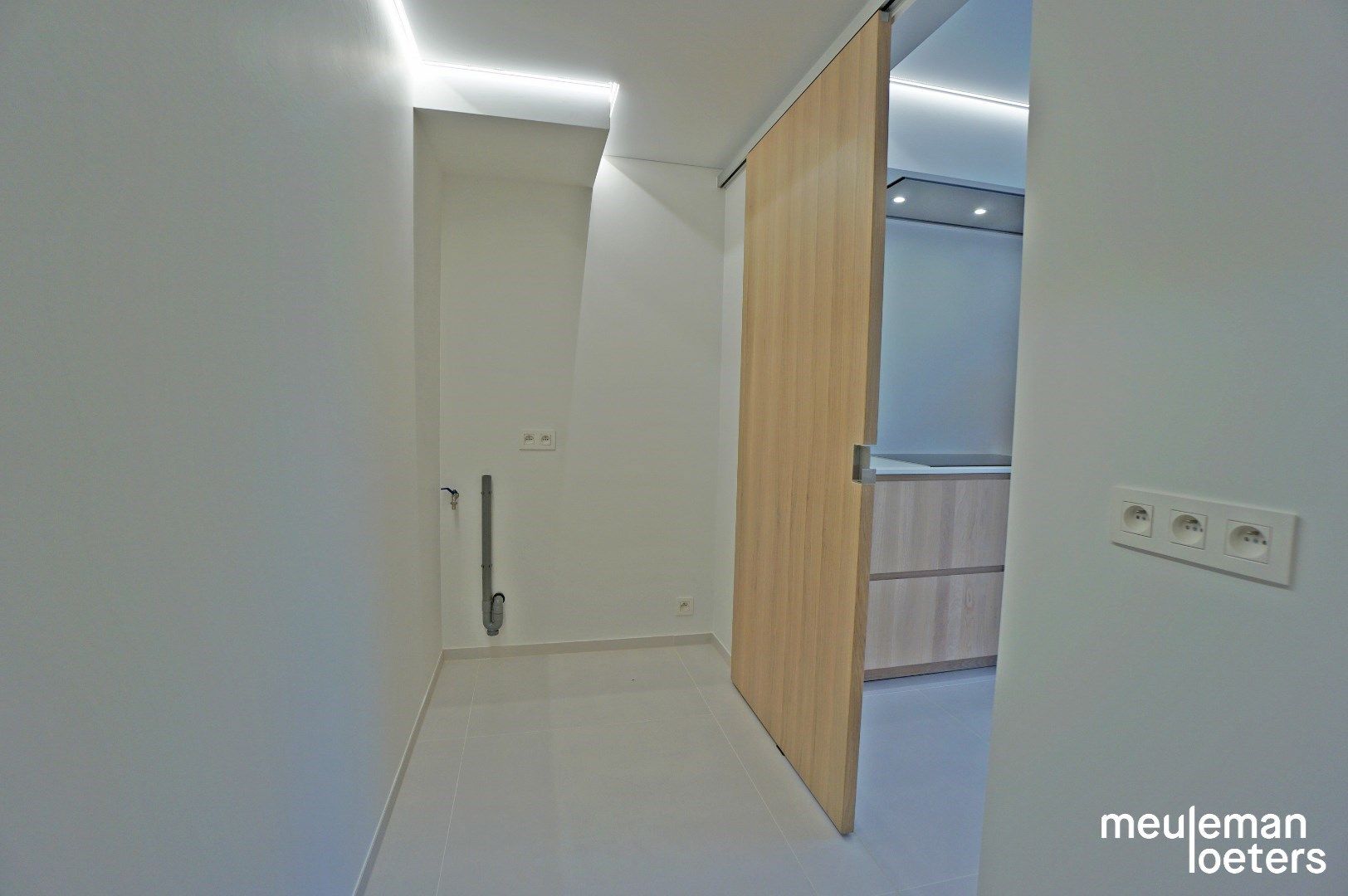 Ruime woning kwalitatief afgewerkt foto 16