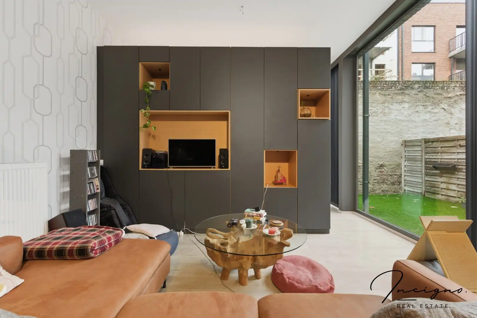 Gelijksvloers appartement met 2 slaapkamers en tuin foto 2