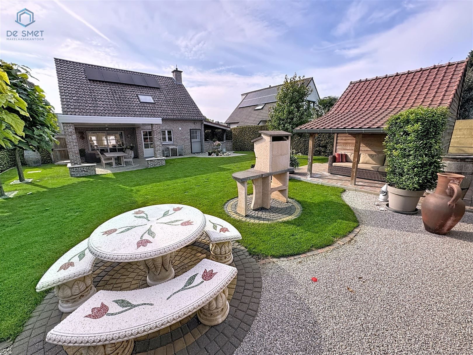Instapklare gezinswoning met 3 slaapkamers, ruime tuin, garage en energiezuinige troeven vlakbij centrum Geraardsbergen foto 9