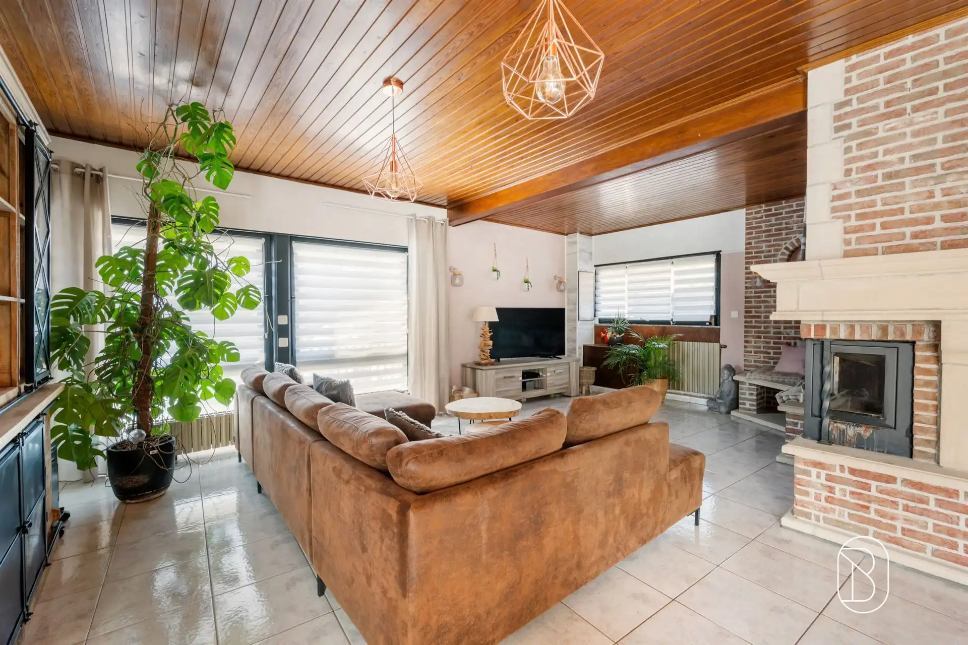 Mooie woning met een enorme potentieel!  foto 5