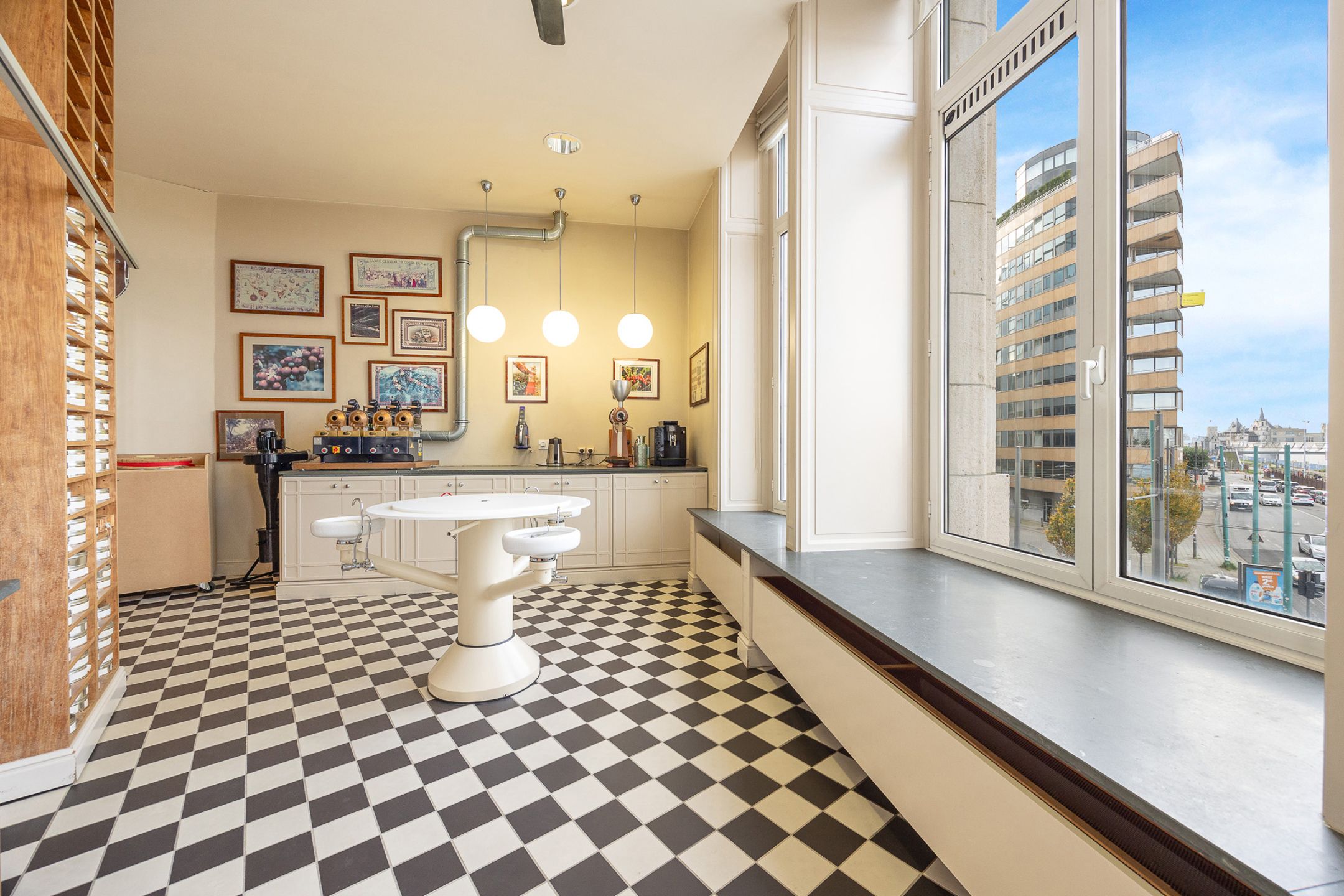 ANTWERPEN-EILANDJE - Veelzijdig hoekappartement aan Scheldekaaien foto 9