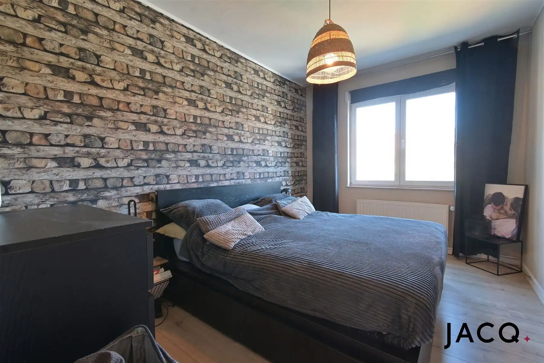 Instapklaar appartement met 2 slaapkamers en dubbele garage foto 8