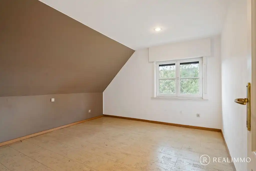 Alleenstaande woning met 4 slaapkamers te Outrijve foto 10