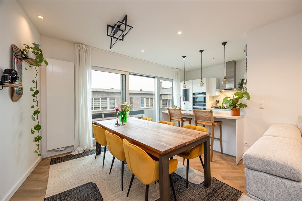 Instapklaar appartement, 3slpk,  incl staanplaats foto 2