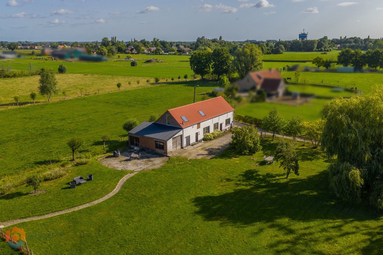 Charmante hoeve op perceel van 4870 m² te Putte foto {{pictureIndex}}