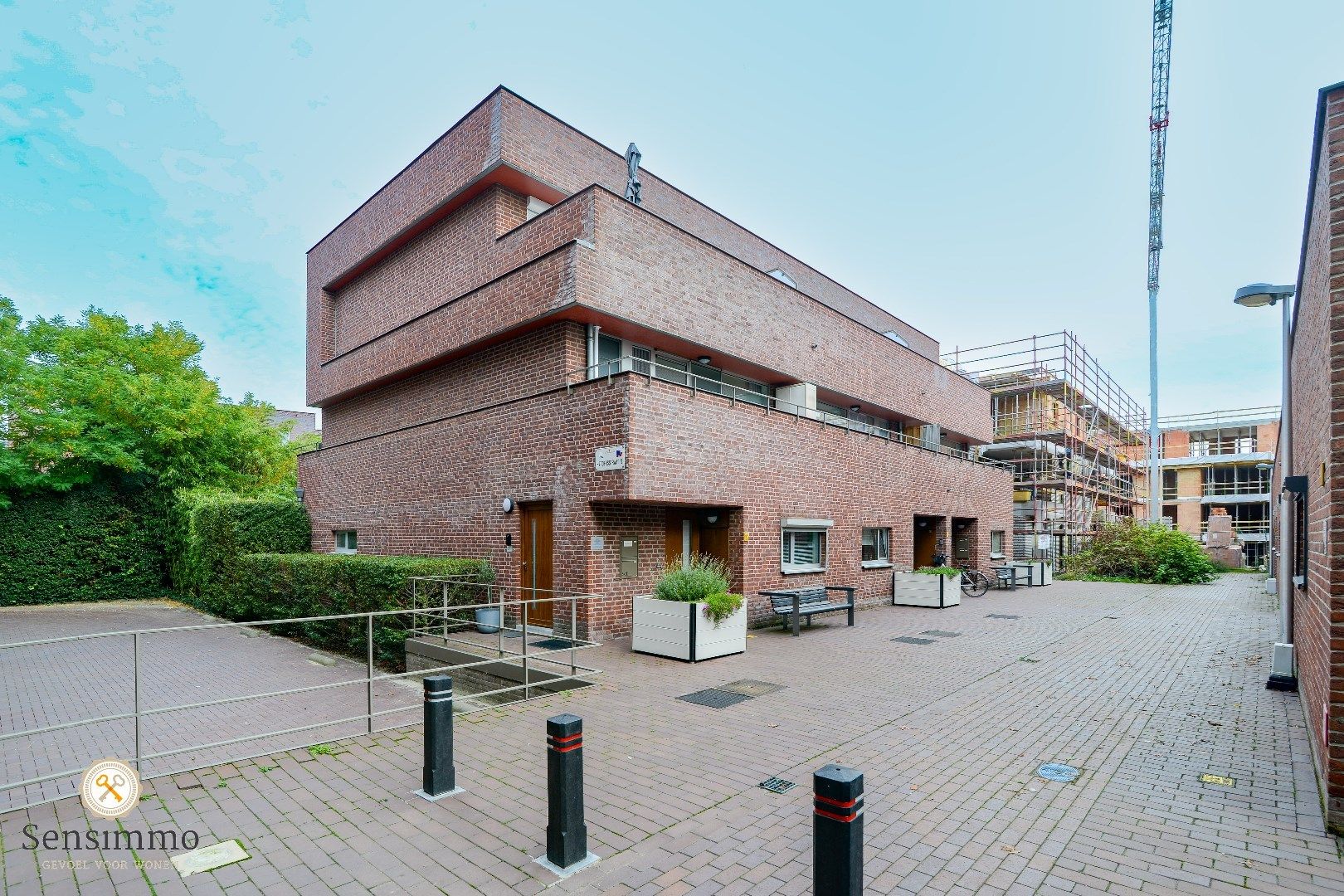 Gelijkvloers éénslaapkamerappartement met terras en parking foto 2