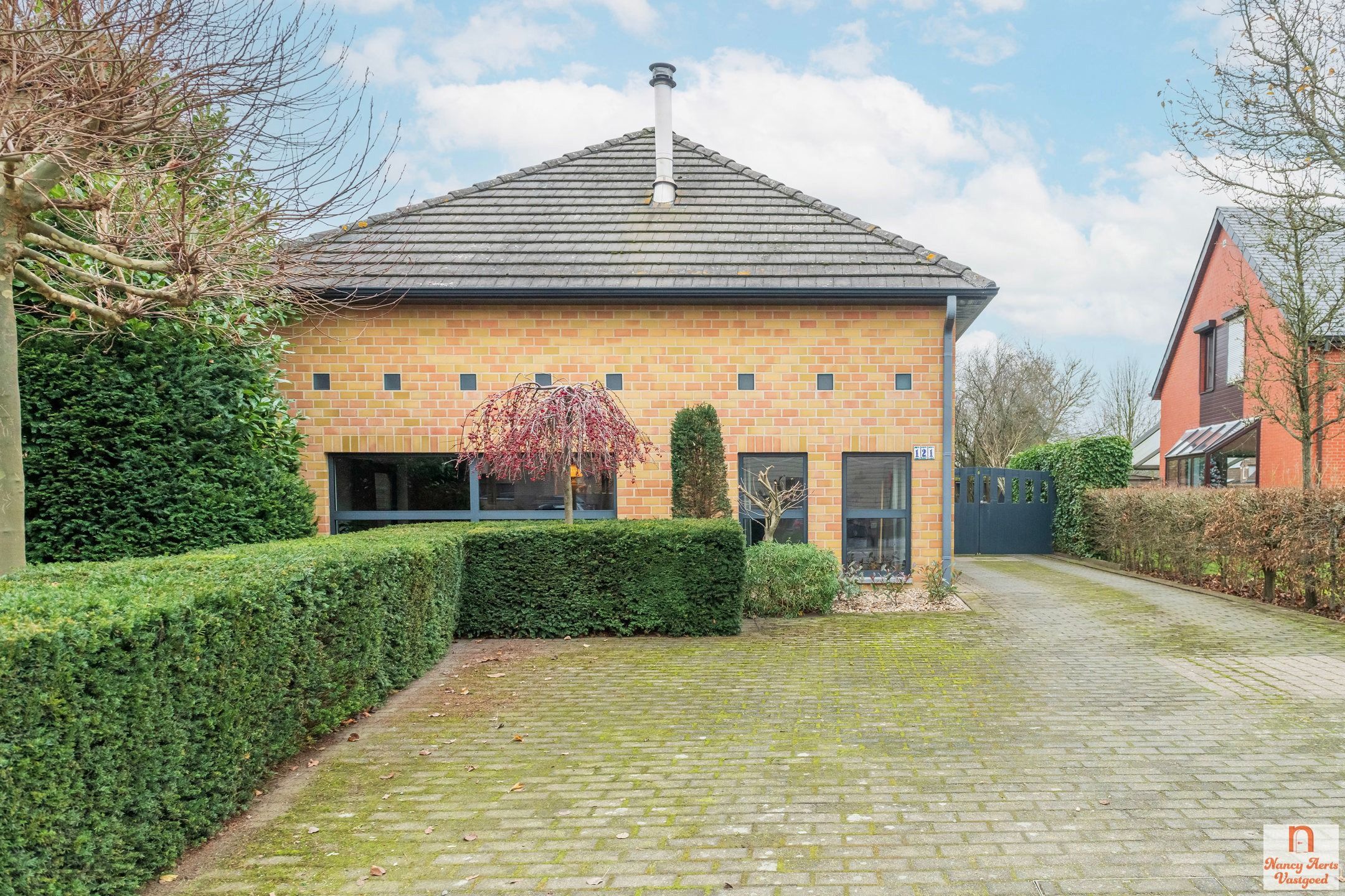 Sfeervolle gezinswoning met grote tuin en veelzijdig atelier foto 21