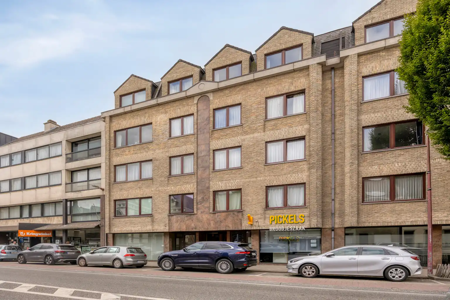 1 kamer appartement in centrum Asse met ruime garagebox foto {{pictureIndex}}