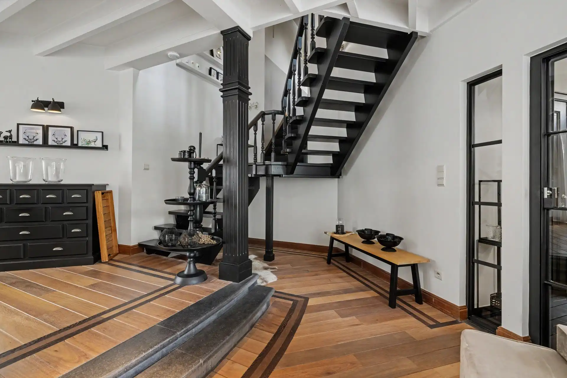 Kwalitatief afgewerkte gezinswoning in authentiek landelijke stijl met o.a. 4 slaapkamers & zwembad (344m²) foto 20