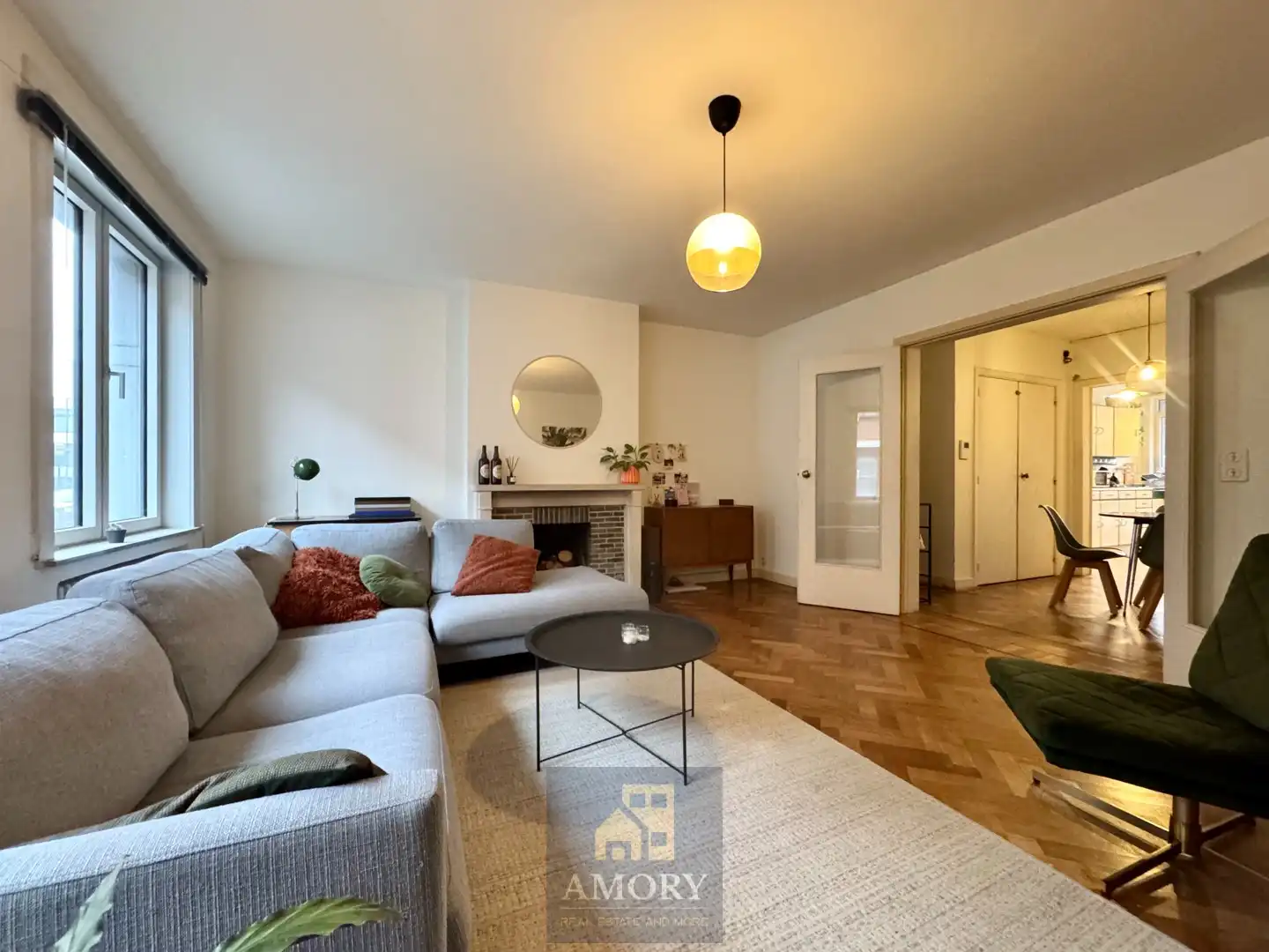 Ruim, charmant 2 slpk-app met terras nabij Gent St. Pieters + GARAGE foto 4