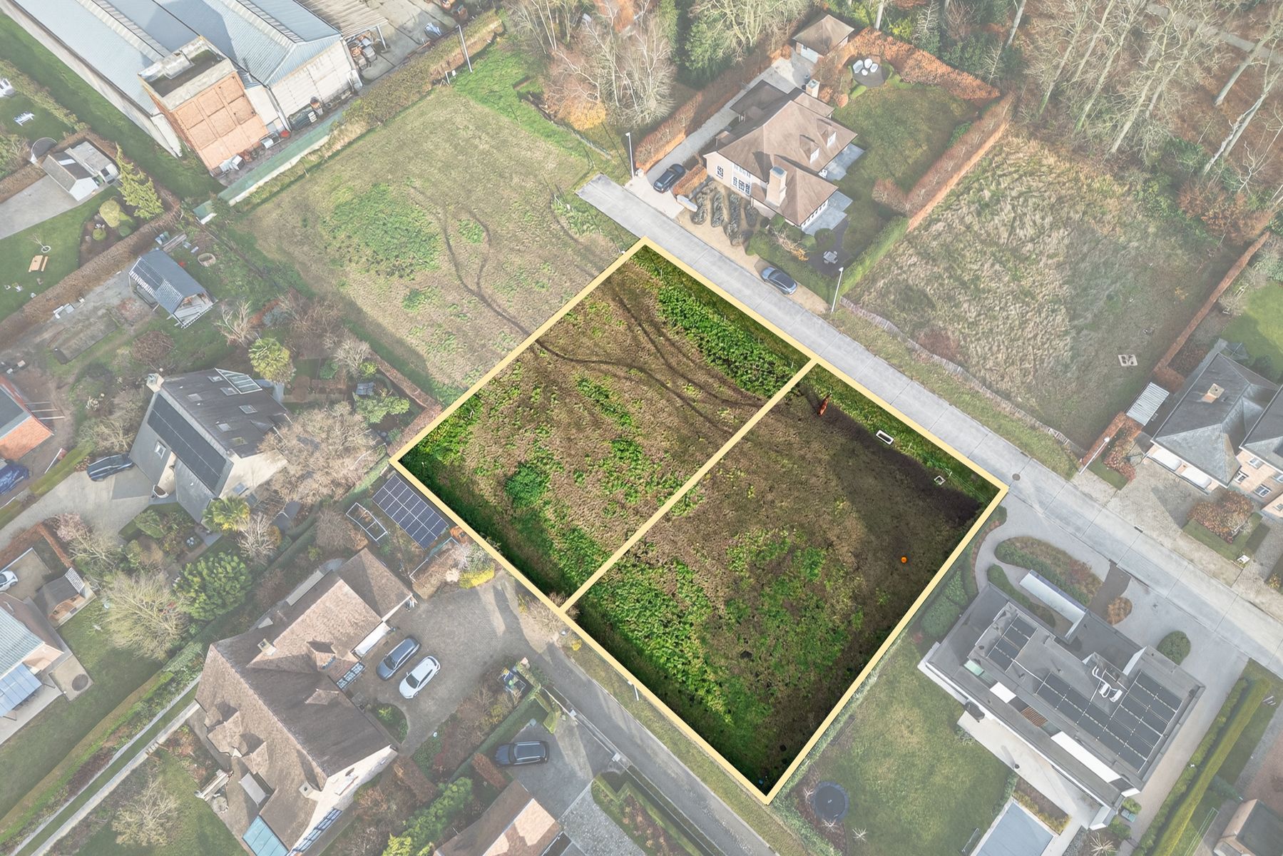 Mooi stuk bouwgrond centraal gelegen in doodlopend straatje  foto 2